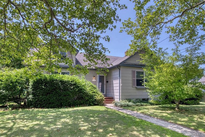 1227 Roanoke Avenue