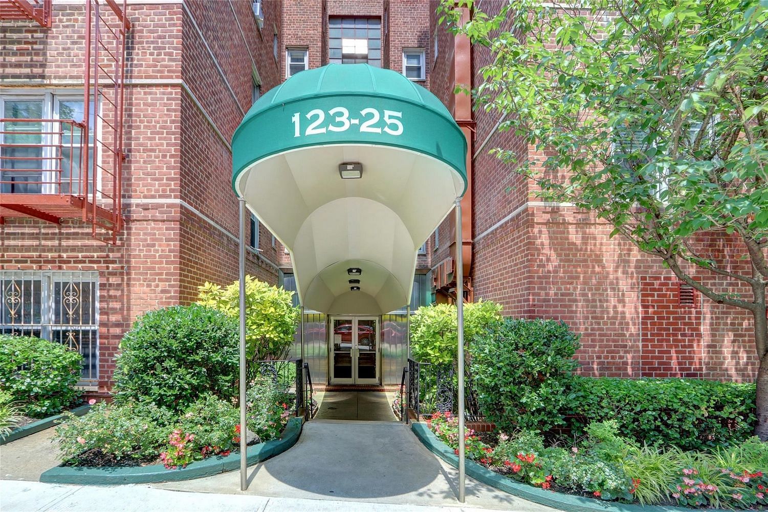 Image 1 of 23 for 123-25 82nd Avenue #5R in Queens, Kew Gardens, NY, 11415