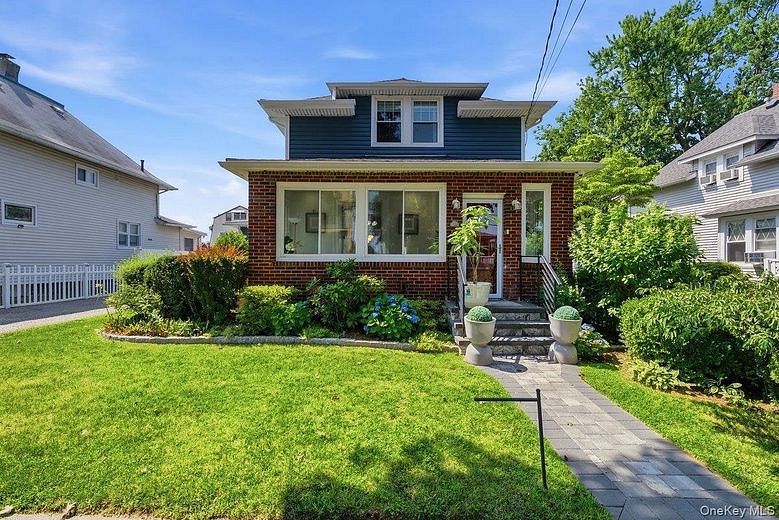 123 Briggs Avenue