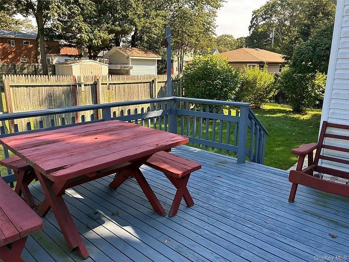 123 Hawthorne Street