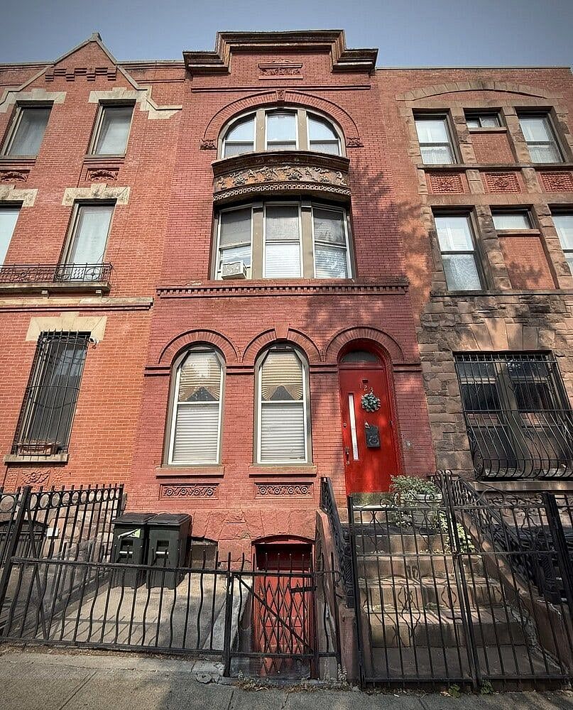 123 Manhattan Avenue