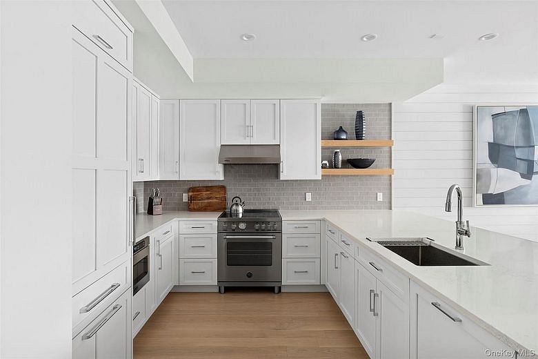 123 Sterling Avenue #4