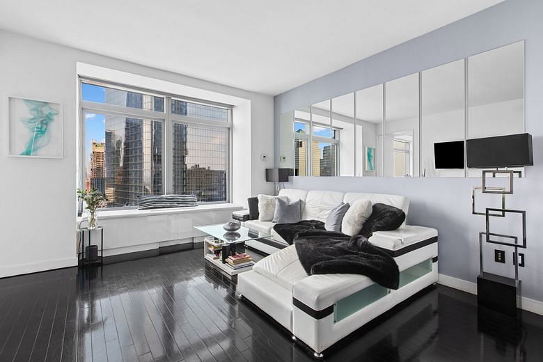 123 Washington Street #41D