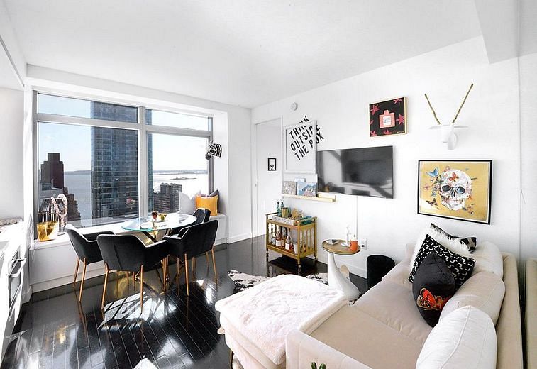 123 Washington Street #45H