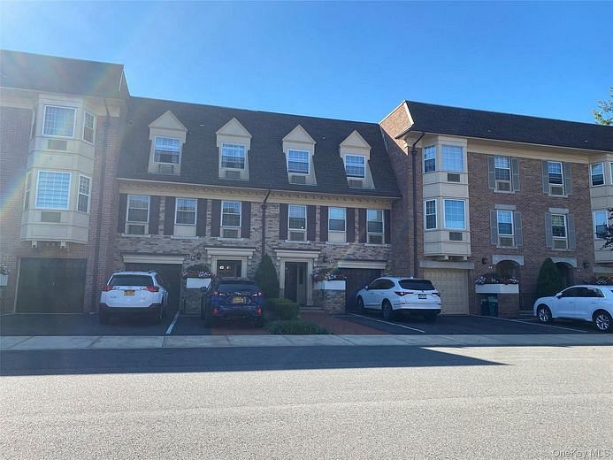 1230 Estates Lane #1136