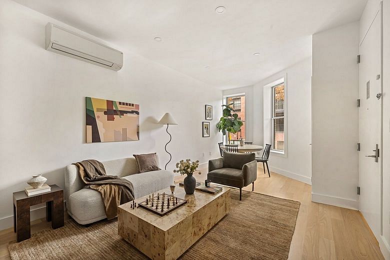 1230 Putnam Avenue #2