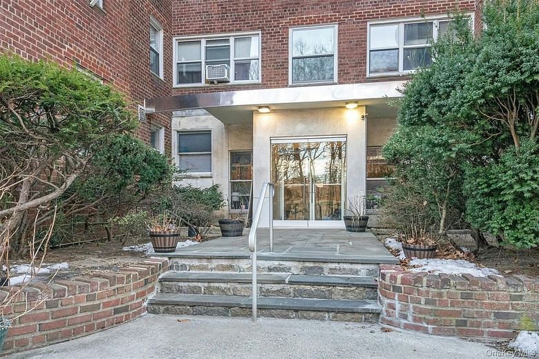 1234 Midland Avenue #5F