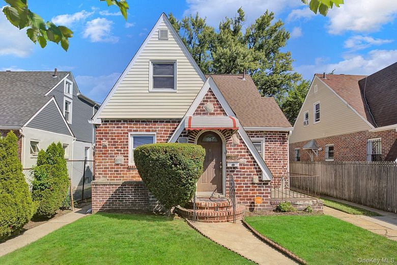 124-19 193rd Street