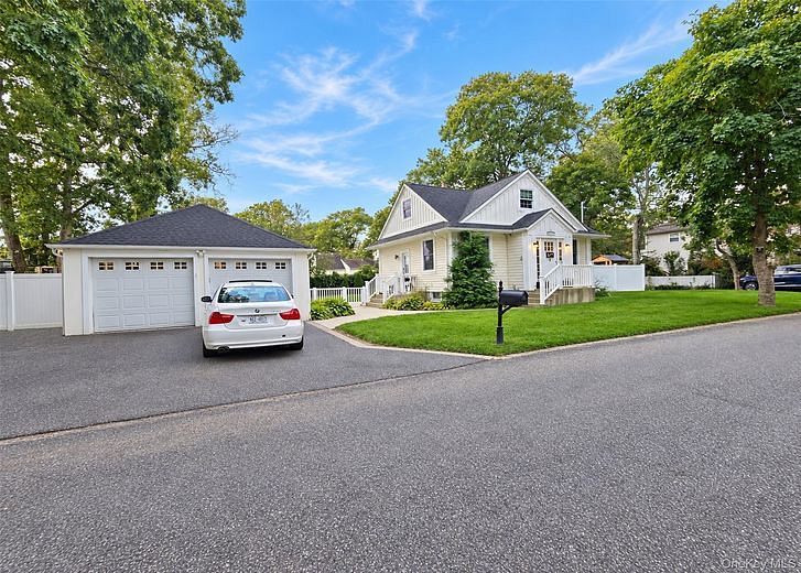 124 Bradford Avenue