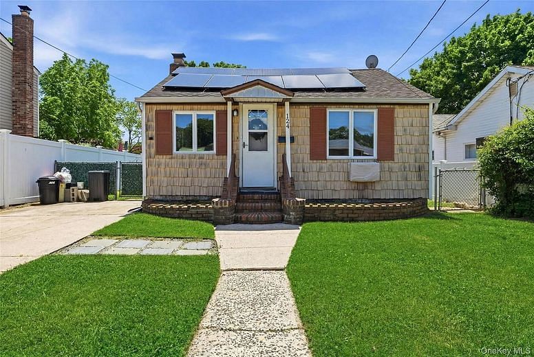 124 N Linden Street