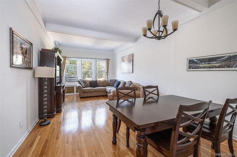 124 Pelhamdale Avenue #9A