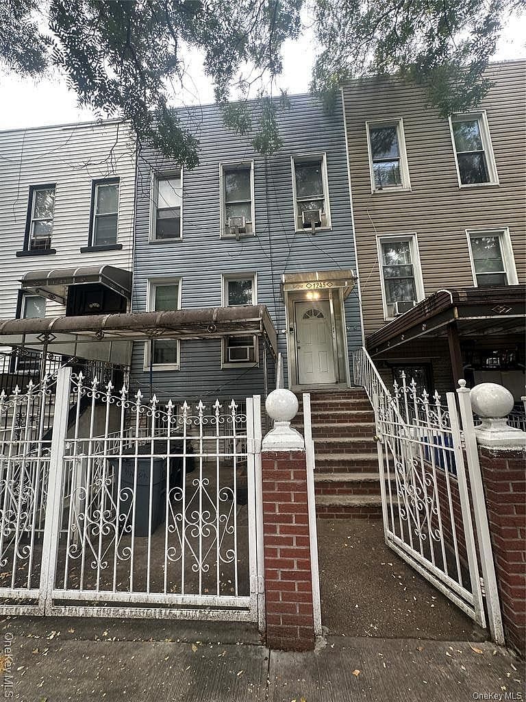 1245 Madison Street