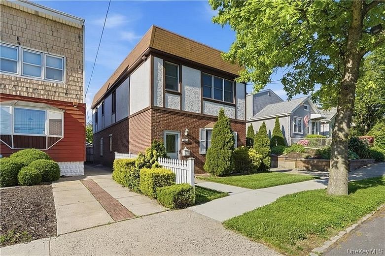 125-11 7th Avenue