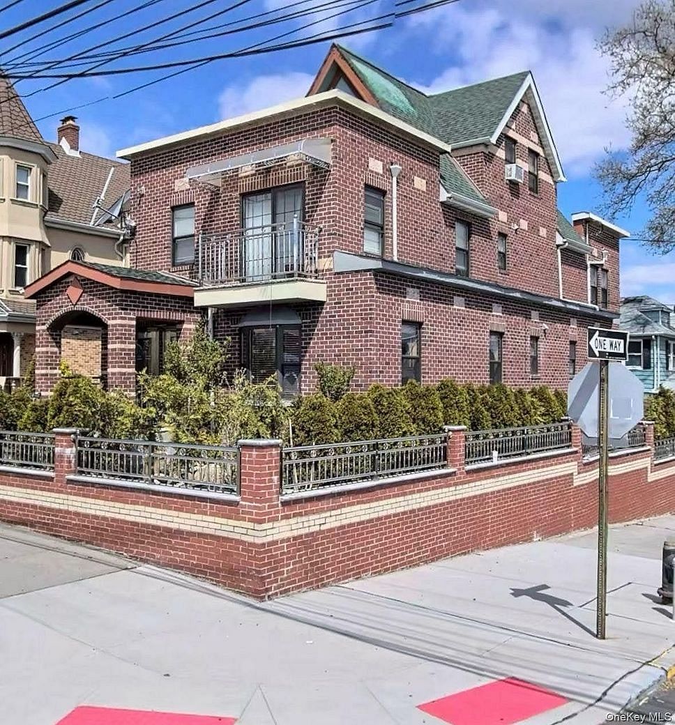 125-19 14th Ave.