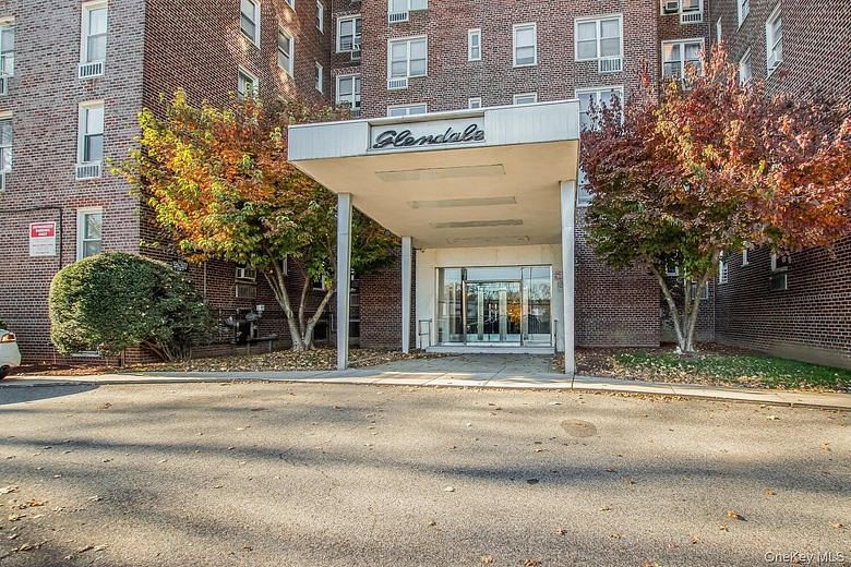 125 Bronx River Road #2C