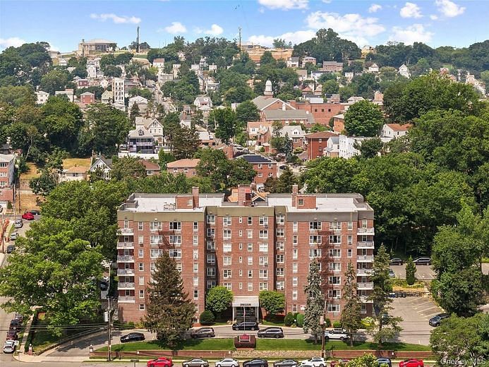 125 Bronx River Road #5A