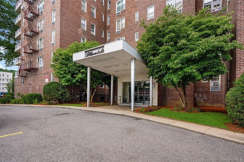 125 Bronx River Road #7A