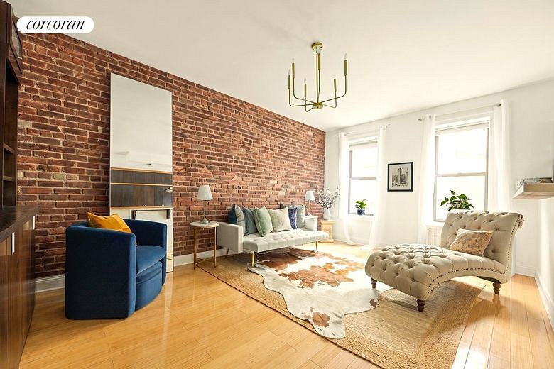 125 Eastern Parkway #4F