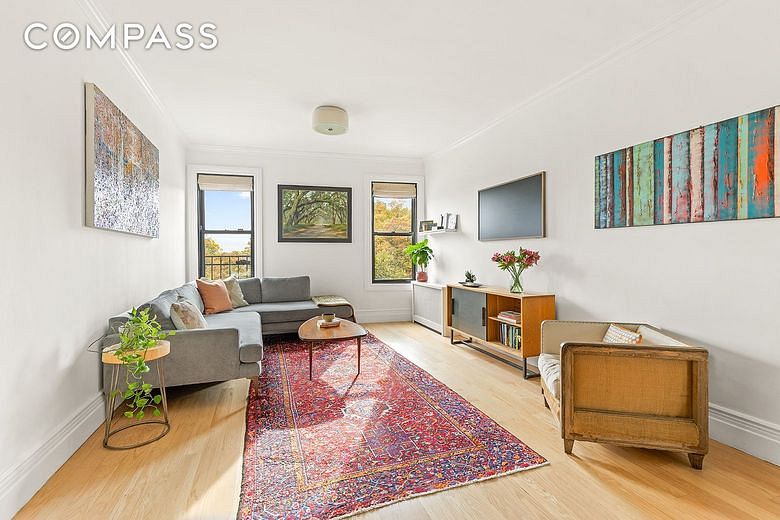 125 Eastern Parkway #6CK