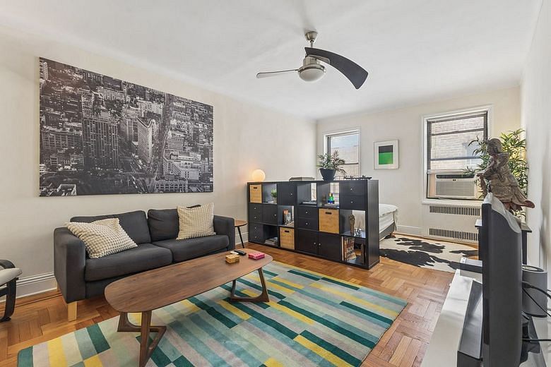 125 Hawthorne Street #6J