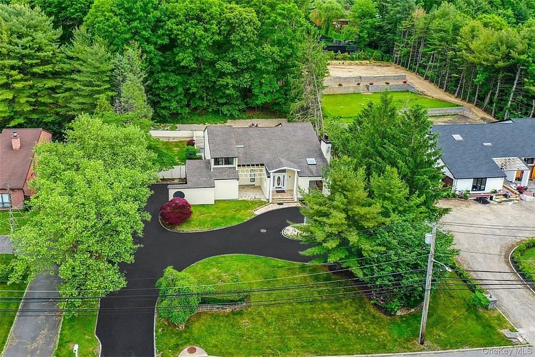 126 Bagatelle Road