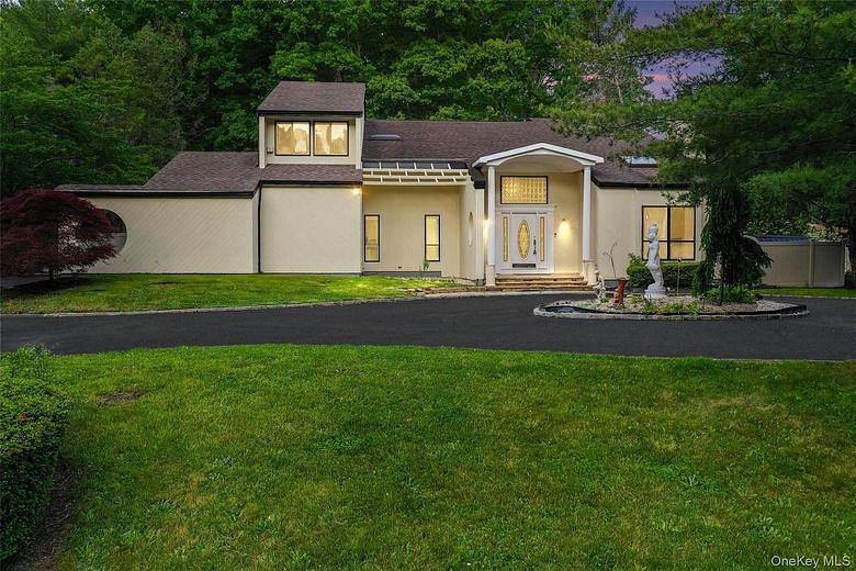 126 Bagatelle Road