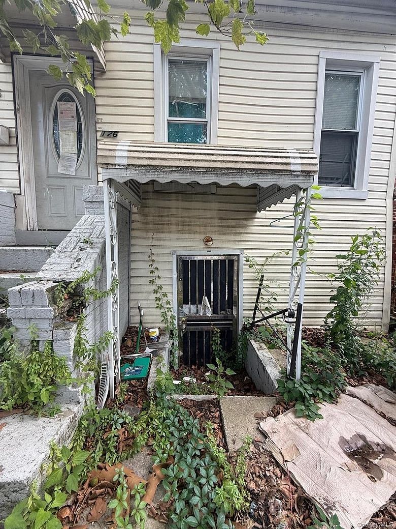 126 Crystal Street