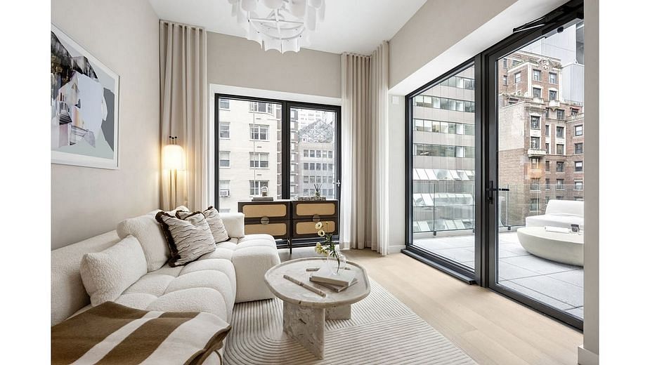 126 East 57th Street #807