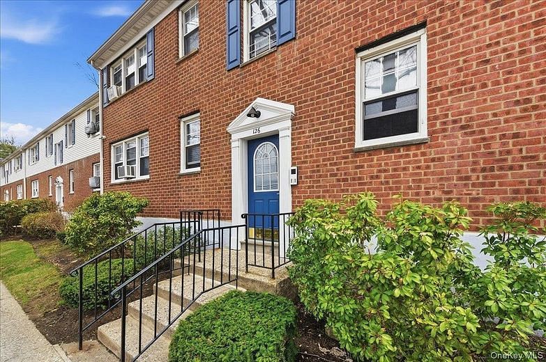 126 Underhill Avenue #1B