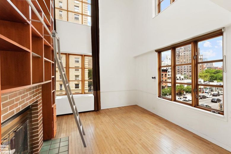 Image 1 of 12 for 126 Waverly Place #2C in Manhattan, NEW YORK, NY, 10011