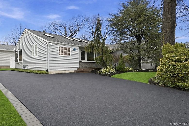 1261 Meadowbrook Road