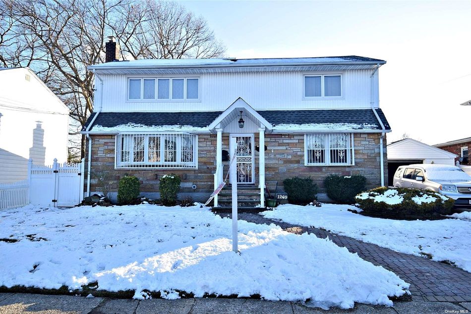 Image 1 of 35 for 1269 G Street in Long Island, Valley Stream, NY, 11580