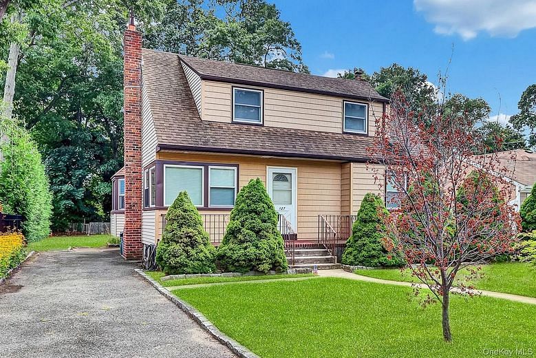127 Decker Avenue