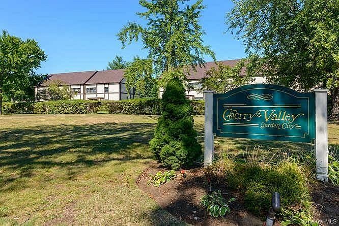 Image 1 of 20 for 127 Fifteenth Street #E2 in Long Island, Garden City, NY, 11530