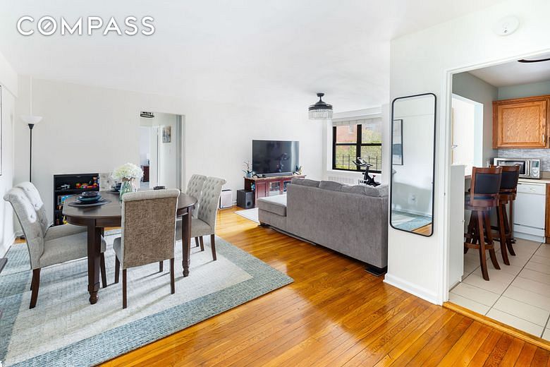 1270 East 51st Street #5B