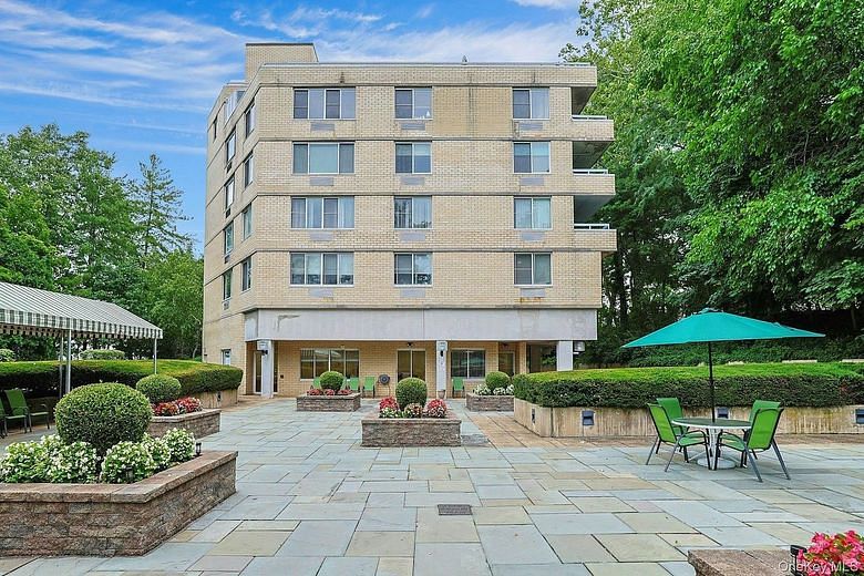 1270 North Avenue #1c