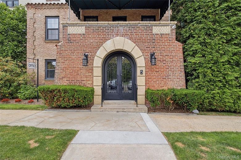 1273 North Avenue #1E/5