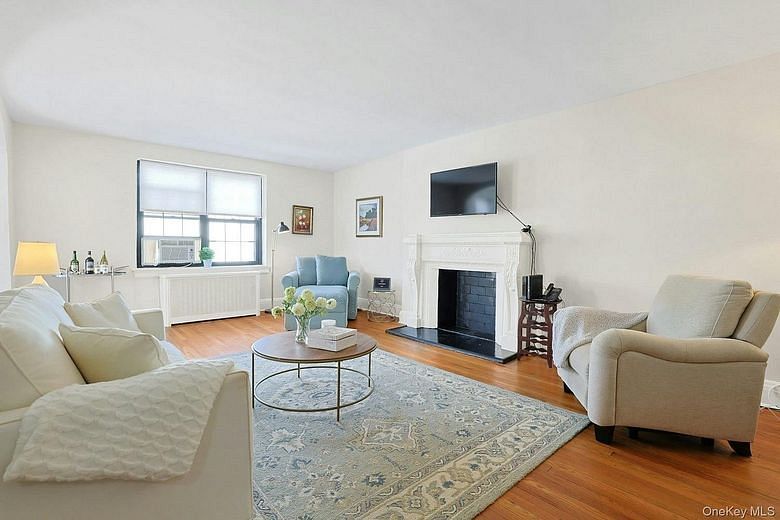 1273 North Avenue #5h Entranc