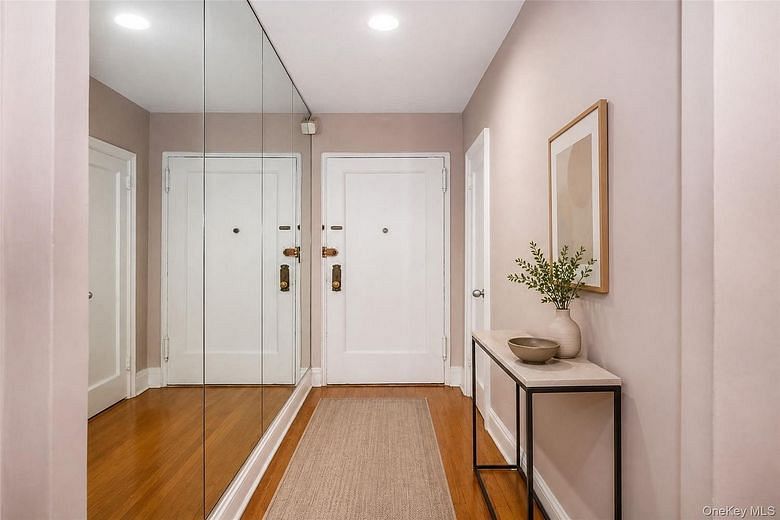 1273 North Avenue #7/2G
