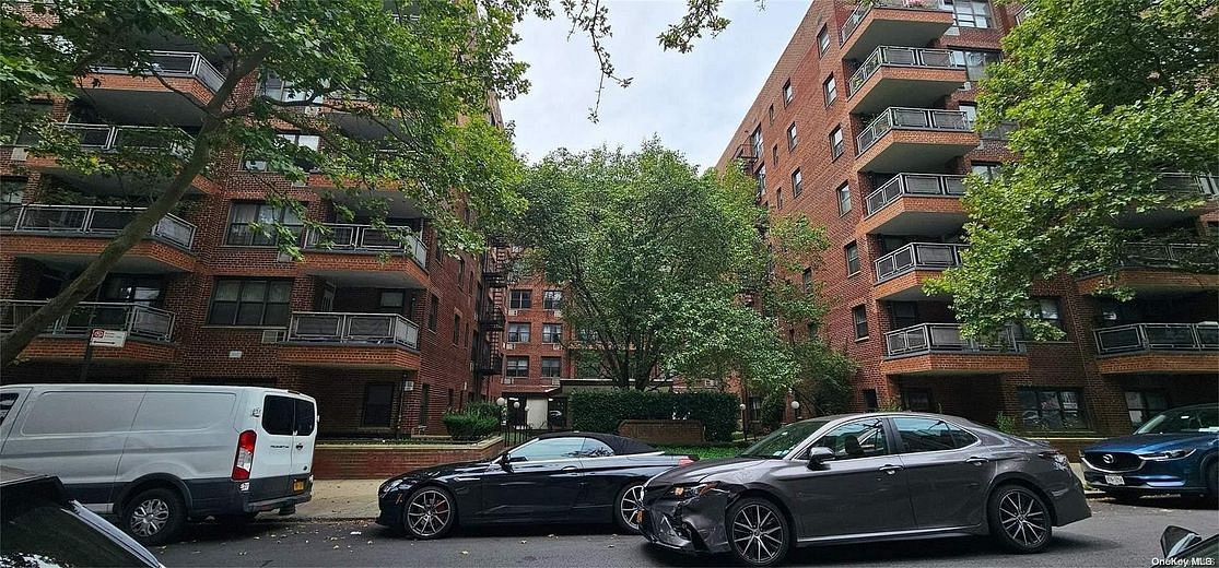 1275 E 51 Street #3A