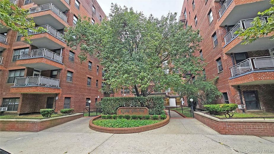 1275 E 51st Street #5M