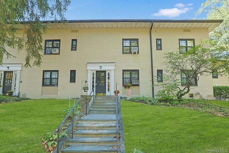 1279 California Road #2L