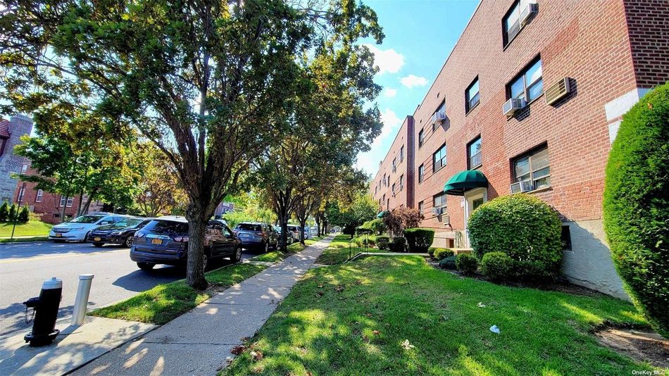 Image 1 of 22 for 216-17 48th Ave #3C in Queens, Bayside, NY, 11361