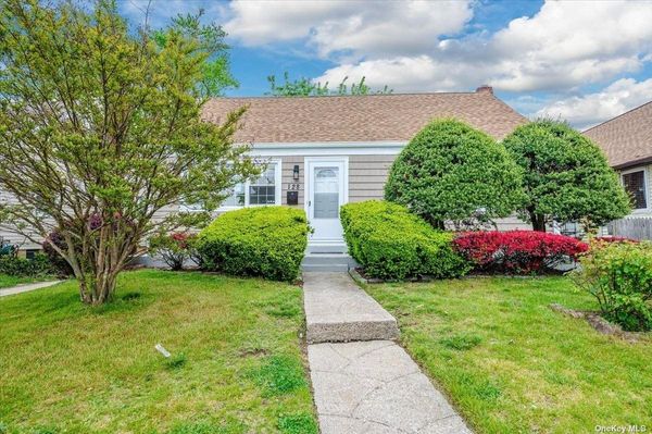 Image 1 of 19 for 128 N Terrace Place Pl in Long Island, Valley Stream, NY, 11580