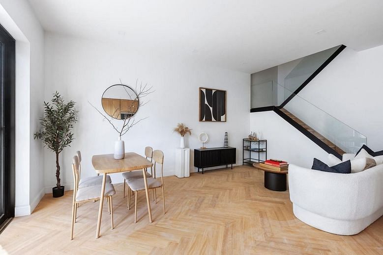 128 Summit Street #2