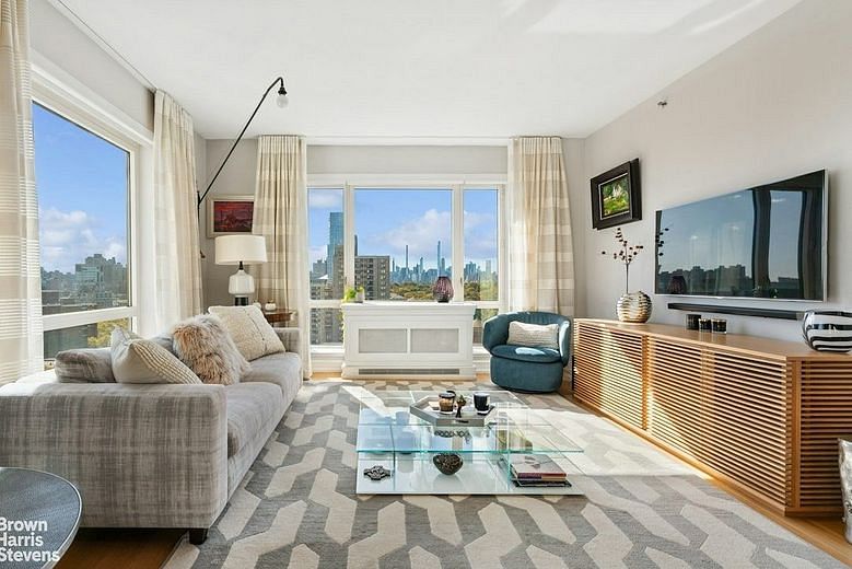 1280 Fifth Avenue #19C