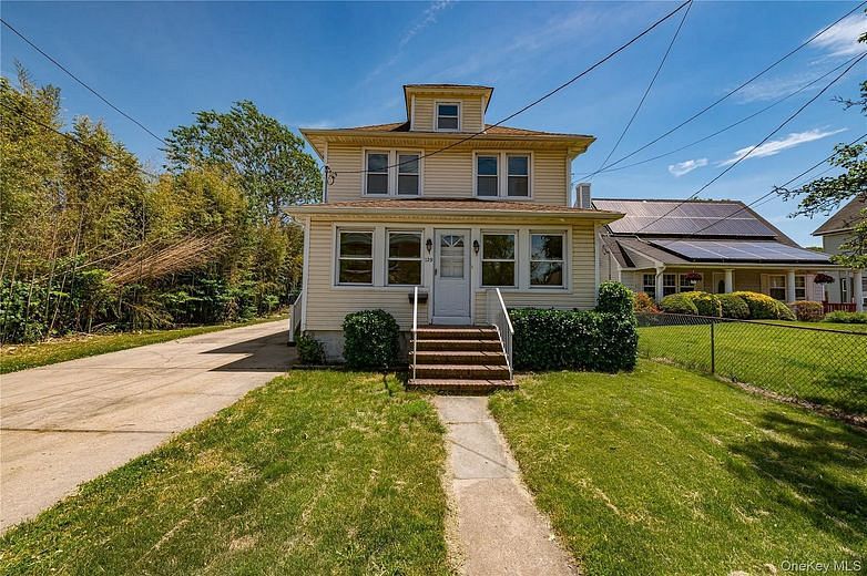 129 Bay Avenue