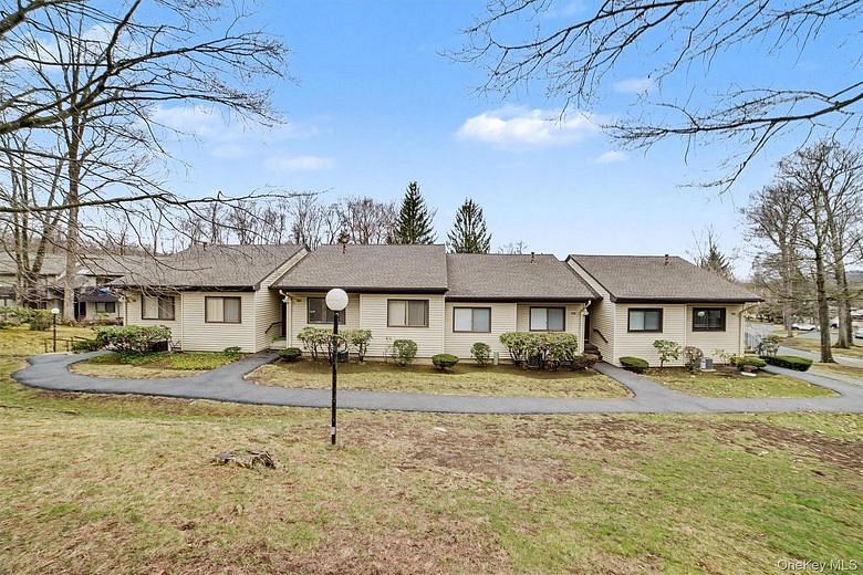 129 Columbia Court #D