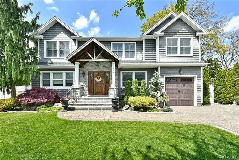 129 Commonwealth Avenue