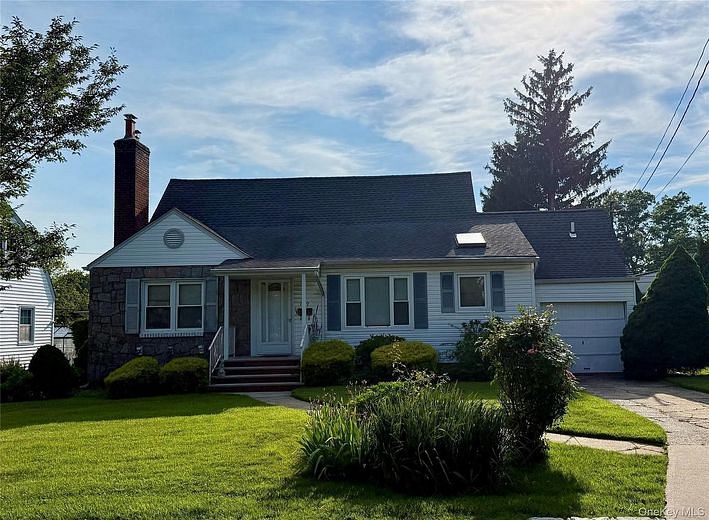 129 Greenway W
